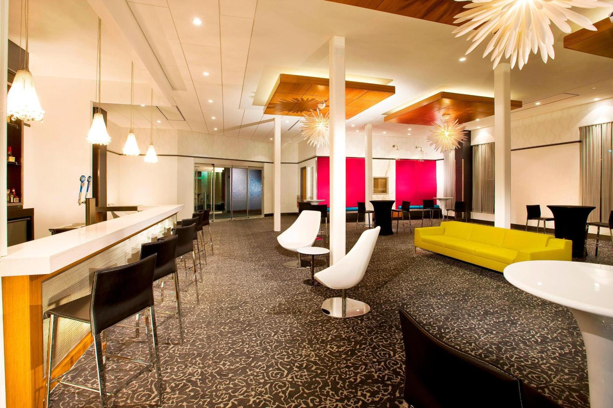 Hotel Aloft Mount Laurel Esterno foto
